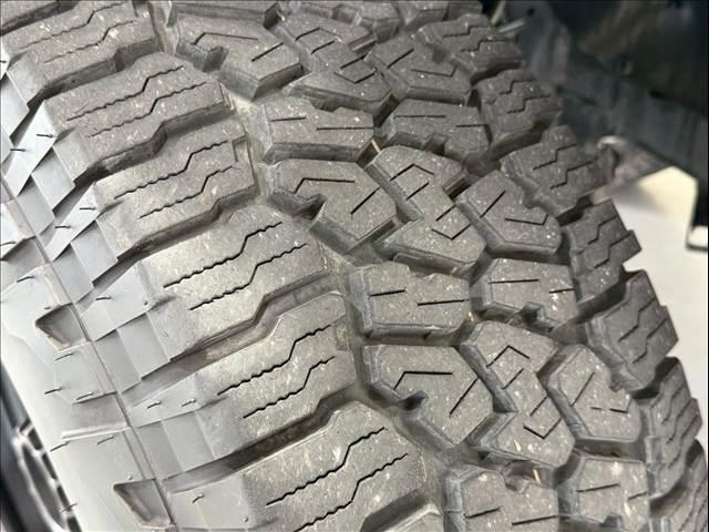 ハイラックス Ｚ　２インチリフトアップ　メソッド１６インチＡＷオールテレーン２８５／７５／１６　ベッドエクステンダー　グリルマーカー　ワンオーナー　カロッツェリアナビ　リアデフロック　バックカメラ　ＥＴＣ　スマートキー（29枚目）