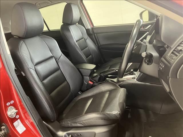 ＣＸ－５ ＸＤ　Ｌパッケージ　黒革　ＢＯＳＥサウンド　ＲＶＭ　シートヒーター　クルーズコントロール　パワーシート　ＥＴＣ　ＨＩＤヘッド　サイドカメラ　スマートキー　プッシュスタート　アイドリングストップ　純正１９インチＡＷ（8枚目）