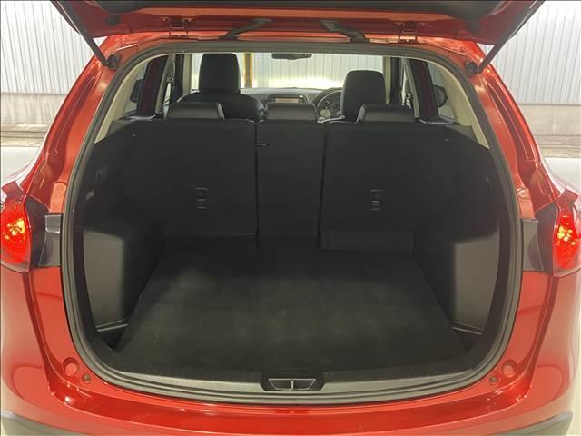 ＣＸ－５ ＸＤ　Ｌパッケージ　黒革　ＢＯＳＥサウンド　ＲＶＭ　シートヒーター　クルーズコントロール　パワーシート　ＥＴＣ　ＨＩＤヘッド　サイドカメラ　スマートキー　プッシュスタート　アイドリングストップ　純正１９インチＡＷ（21枚目）