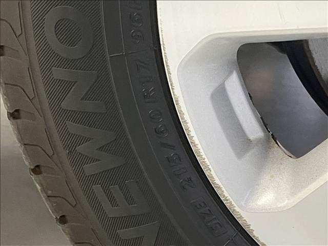 クロスロード ＨＩＤエディション　ケンウッドナビ　Ｂｌｕｅｔｏｏｔｈ　フルセグ　ＣＤ／ＤＶＤ再生　ＥＴＣ　キーレスキー　ＨＩＤヘッドライト　フロントフォグ　純正１７インチＡＷ　３列７人乗り（46枚目）