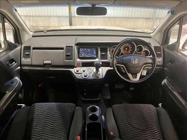 クロスロード ＨＩＤエディション　ケンウッドナビ　Ｂｌｕｅｔｏｏｔｈ　フルセグ　ＣＤ／ＤＶＤ再生　ＥＴＣ　キーレスキー　ＨＩＤヘッドライト　フロントフォグ　純正１７インチＡＷ　３列７人乗り（76枚目）