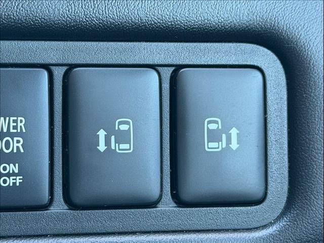 デリカＤ：５ Ｇ　パワーパッケージ　ＦＵＥＬ１７インチＡＷ　全周囲カメラ　ＢＳＭ　パワーバックドア　両側パワースライド　レーダークルーズ　シートヒーター　ステアリングヒーター　オートステップ　オートハイビーム　ケンウッドナビ８型ナビ（6枚目）