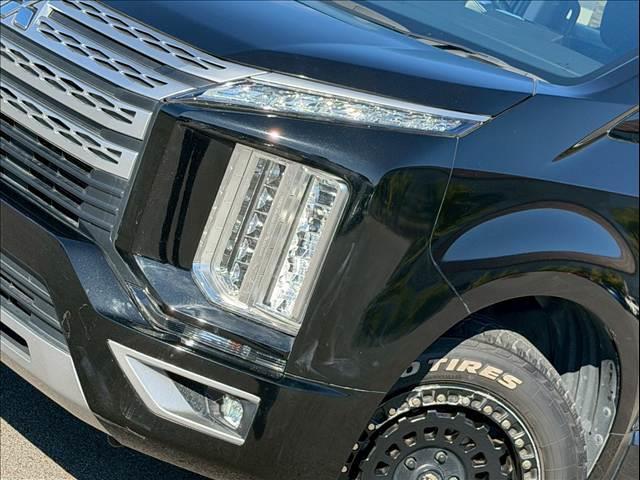 デリカＤ：５ Ｇ　パワーパッケージ　ＦＵＥＬ１７インチＡＷ　全周囲カメラ　ＢＳＭ　パワーバックドア　両側パワースライド　レーダークルーズ　シートヒーター　ステアリングヒーター　オートステップ　オートハイビーム　ケンウッドナビ８型ナビ（10枚目）