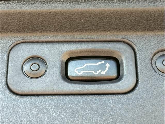 デリカＤ：５ Ｇ　パワーパッケージ　ＦＵＥＬ１７インチＡＷ　全周囲カメラ　ＢＳＭ　パワーバックドア　両側パワースライド　レーダークルーズ　シートヒーター　ステアリングヒーター　オートステップ　オートハイビーム　ケンウッドナビ８型ナビ（15枚目）