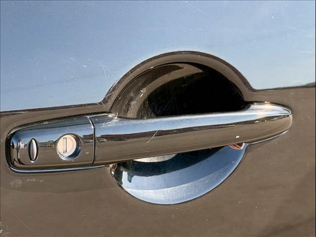 デリカＤ：５ Ｇ　パワーパッケージ　ＦＵＥＬ１７インチＡＷ　全周囲カメラ　ＢＳＭ　パワーバックドア　両側パワースライド　レーダークルーズ　シートヒーター　ステアリングヒーター　オートステップ　オートハイビーム　ケンウッドナビ８型ナビ（23枚目）