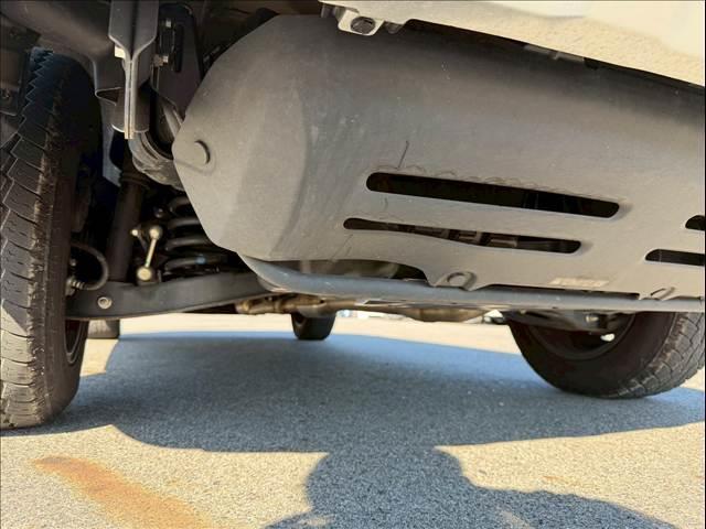 デリカＤ：５ Ｇ　パワーパッケージ　ＦＵＥＬ１７インチＡＷ　全周囲カメラ　ＢＳＭ　パワーバックドア　両側パワースライド　レーダークルーズ　シートヒーター　ステアリングヒーター　オートステップ　オートハイビーム　ケンウッドナビ８型ナビ（24枚目）