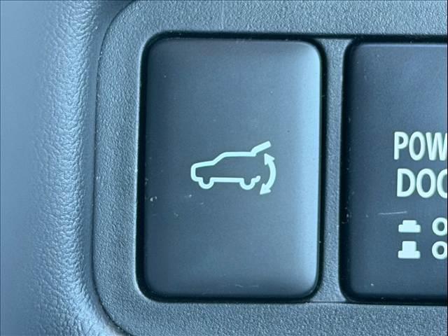 デリカＤ：５ Ｇ　パワーパッケージ　ＦＵＥＬ１７インチＡＷ　全周囲カメラ　ＢＳＭ　パワーバックドア　両側パワースライド　レーダークルーズ　シートヒーター　ステアリングヒーター　オートステップ　オートハイビーム　ケンウッドナビ８型ナビ（44枚目）