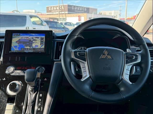 デリカＤ：５ Ｇ　パワーパッケージ　ＦＵＥＬ１７インチＡＷ　全周囲カメラ　ＢＳＭ　パワーバックドア　両側パワースライド　レーダークルーズ　シートヒーター　ステアリングヒーター　オートステップ　オートハイビーム　ケンウッドナビ８型ナビ（66枚目）