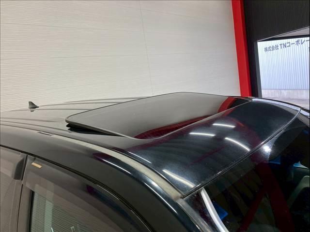 ランドクルーザープラド ＴＸ　Ｌパッケージ　サンルーフ　黒革　全周囲カメラ　ＢＳＭ　レーダークルーズ　シートヒーター／クーラー　オートハイビーム　レーンキープ　衝突軽減　コーナーセンサー　パワーシート　ＬＥＤ　ＵＳＢ　ＥＴＣ　純正１９インチＡＷ（28枚目）