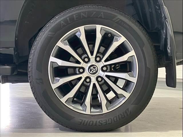 ランドクルーザープラド ＴＸ　Ｌパッケージ　サンルーフ　黒革　全周囲カメラ　ＢＳＭ　レーダークルーズ　シートヒーター／クーラー　オートハイビーム　レーンキープ　衝突軽減　コーナーセンサー　パワーシート　ＬＥＤ　ＵＳＢ　ＥＴＣ　純正１９インチＡＷ（34枚目）