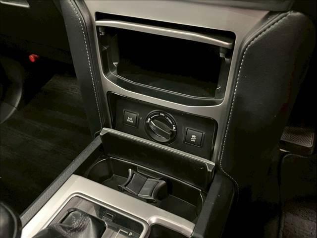 ランドクルーザープラド ＴＸ　Ｌパッケージ　サンルーフ　黒革　全周囲カメラ　ＢＳＭ　レーダークルーズ　シートヒーター／クーラー　オートハイビーム　レーンキープ　衝突軽減　コーナーセンサー　パワーシート　ＬＥＤ　ＵＳＢ　ＥＴＣ　純正１９インチＡＷ（71枚目）