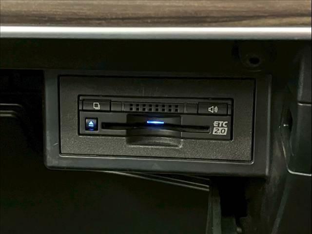 ランドクルーザープラド ＴＸ　Ｌパッケージ　サンルーフ　黒革　全周囲カメラ　ＢＳＭ　レーダークルーズ　シートヒーター／クーラー　オートハイビーム　レーンキープ　衝突軽減　コーナーセンサー　パワーシート　ＬＥＤ　ＵＳＢ　ＥＴＣ　純正１９インチＡＷ（73枚目）