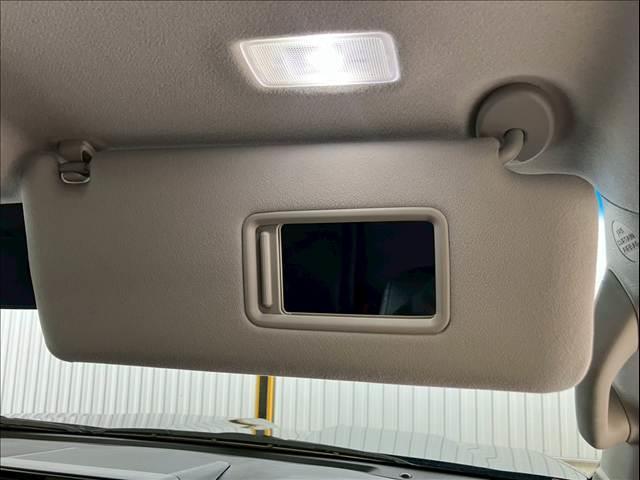 ランドクルーザープラド ＴＸ　Ｌパッケージ　サンルーフ　黒革　全周囲カメラ　ＢＳＭ　レーダークルーズ　シートヒーター／クーラー　オートハイビーム　レーンキープ　衝突軽減　コーナーセンサー　パワーシート　ＬＥＤ　ＵＳＢ　ＥＴＣ　純正１９インチＡＷ（75枚目）