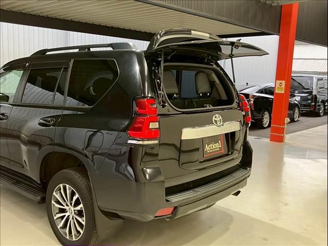 ランドクルーザープラド ＴＸ　Ｌパッケージ　黒革　全周囲カメラ　レーダークルーズ　シートヒーター／クーラー　ルーフレール　コーナーセンサー　パワーシート　ＬＥＤヘッド　オートハイビーム　レーンキープ　衝突軽減　ＵＳＢ　ＥＴＣ　純正１９インチＡＷ（25枚目）