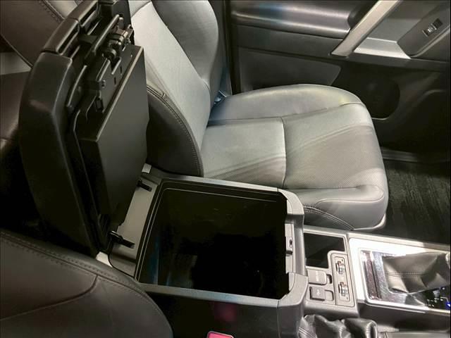 ランドクルーザープラド ＴＸ　Ｌパッケージ　黒革　全周囲カメラ　レーダークルーズ　シートヒーター／クーラー　ルーフレール　コーナーセンサー　パワーシート　ＬＥＤヘッド　オートハイビーム　レーンキープ　衝突軽減　ＵＳＢ　ＥＴＣ　純正１９インチＡＷ（67枚目）