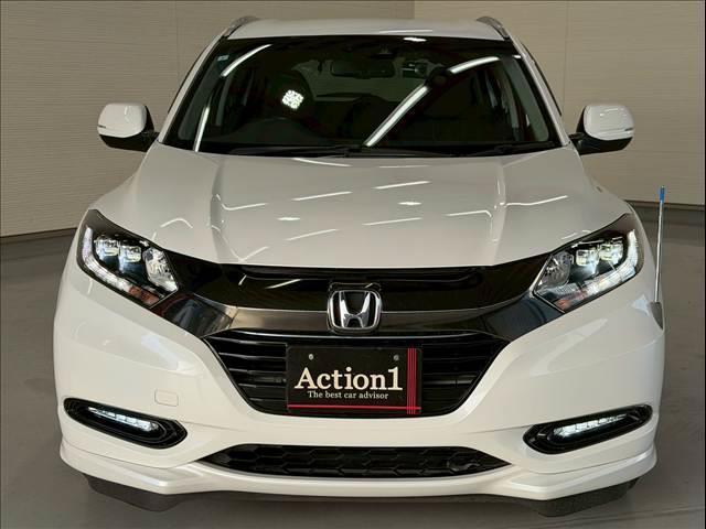 ヴェゼル ハイブリッドＺ・ホンダセンシング　ハーフレザー　レーダークルーズ　純正ナビ　ルーフレール　バックカメラ　シートヒーター　ＵＳＢポート　ＨＤＭＩ　ＥＴＣ　パドルシフト　ステアリングリモコン　Ｂｌｕｅｔｏｏｔｈ　フルセグ　純正１７ＡＷ（17枚目）