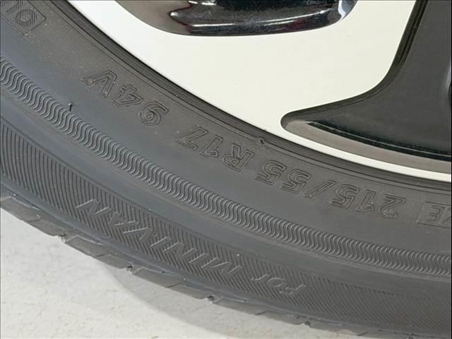 ヴェゼル ハイブリッドＺ・ホンダセンシング　ハーフレザー　レーダークルーズ　純正ナビ　ルーフレール　バックカメラ　シートヒーター　ＵＳＢポート　ＨＤＭＩ　ＥＴＣ　パドルシフト　ステアリングリモコン　Ｂｌｕｅｔｏｏｔｈ　フルセグ　純正１７ＡＷ（29枚目）