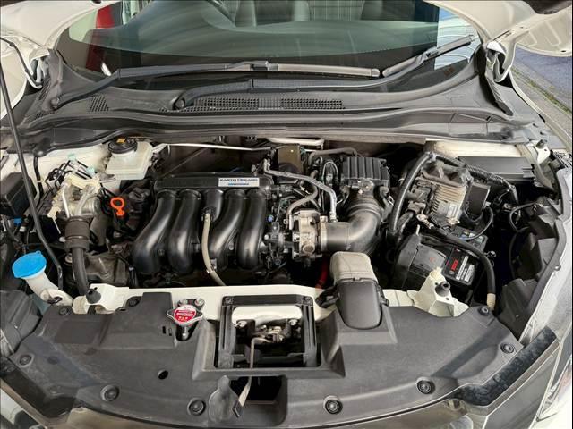 ヴェゼル ハイブリッドＺ・ホンダセンシング　ハーフレザー　レーダークルーズ　純正ナビ　ルーフレール　バックカメラ　シートヒーター　ＵＳＢポート　ＨＤＭＩ　ＥＴＣ　パドルシフト　ステアリングリモコン　Ｂｌｕｅｔｏｏｔｈ　フルセグ　純正１７ＡＷ（33枚目）