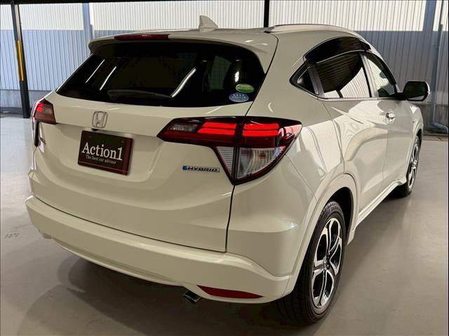 ヴェゼル ハイブリッドＺ・ホンダセンシング　ハーフレザー　レーダークルーズ　純正ナビ　ルーフレール　バックカメラ　シートヒーター　ＵＳＢポート　ＨＤＭＩ　ＥＴＣ　パドルシフト　ステアリングリモコン　Ｂｌｕｅｔｏｏｔｈ　フルセグ　純正１７ＡＷ（40枚目）