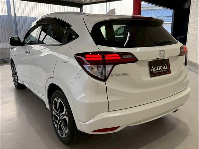 ヴェゼル ハイブリッドＺ・ホンダセンシング　ハーフレザー　レーダークルーズ　純正ナビ　ルーフレール　バックカメラ　シートヒーター　ＵＳＢポート　ＨＤＭＩ　ＥＴＣ　パドルシフト　ステアリングリモコン　Ｂｌｕｅｔｏｏｔｈ　フルセグ　純正１７ＡＷ（41枚目）