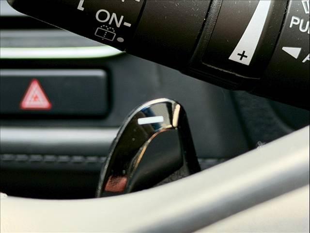 ヴェゼル ハイブリッドＺ・ホンダセンシング　ハーフレザー　レーダークルーズ　純正ナビ　ルーフレール　バックカメラ　シートヒーター　ＵＳＢポート　ＨＤＭＩ　ＥＴＣ　パドルシフト　ステアリングリモコン　Ｂｌｕｅｔｏｏｔｈ　フルセグ　純正１７ＡＷ（45枚目）