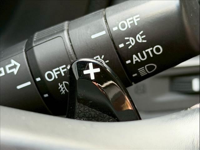 ヴェゼル ハイブリッドＺ・ホンダセンシング　ハーフレザー　レーダークルーズ　純正ナビ　ルーフレール　バックカメラ　シートヒーター　ＵＳＢポート　ＨＤＭＩ　ＥＴＣ　パドルシフト　ステアリングリモコン　Ｂｌｕｅｔｏｏｔｈ　フルセグ　純正１７ＡＷ（46枚目）