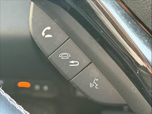 ヴェゼル ハイブリッドＺ・ホンダセンシング　ハーフレザー　レーダークルーズ　純正ナビ　ルーフレール　バックカメラ　シートヒーター　ＵＳＢポート　ＨＤＭＩ　ＥＴＣ　パドルシフト　ステアリングリモコン　Ｂｌｕｅｔｏｏｔｈ　フルセグ　純正１７ＡＷ（48枚目）