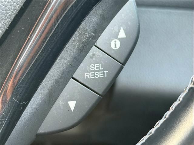 ヴェゼル ハイブリッドＺ・ホンダセンシング　ハーフレザー　レーダークルーズ　純正ナビ　ルーフレール　バックカメラ　シートヒーター　ＵＳＢポート　ＨＤＭＩ　ＥＴＣ　パドルシフト　ステアリングリモコン　Ｂｌｕｅｔｏｏｔｈ　フルセグ　純正１７ＡＷ（49枚目）