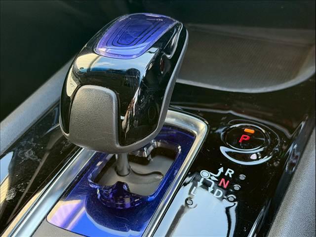 ヴェゼル ハイブリッドＺ・ホンダセンシング　ハーフレザー　レーダークルーズ　純正ナビ　ルーフレール　バックカメラ　シートヒーター　ＵＳＢポート　ＨＤＭＩ　ＥＴＣ　パドルシフト　ステアリングリモコン　Ｂｌｕｅｔｏｏｔｈ　フルセグ　純正１７ＡＷ（51枚目）