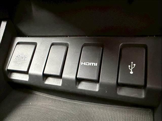 ヴェゼル ハイブリッドＺ・ホンダセンシング　ハーフレザー　レーダークルーズ　純正ナビ　ルーフレール　バックカメラ　シートヒーター　ＵＳＢポート　ＨＤＭＩ　ＥＴＣ　パドルシフト　ステアリングリモコン　Ｂｌｕｅｔｏｏｔｈ　フルセグ　純正１７ＡＷ（60枚目）