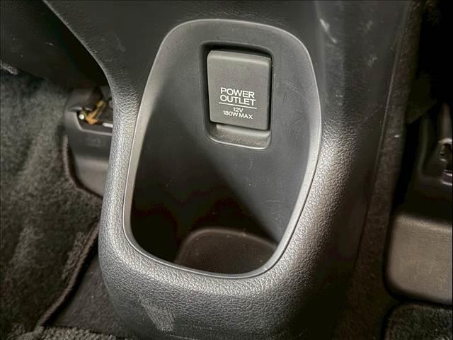 ヴェゼル ハイブリッドＺ・ホンダセンシング　ハーフレザー　レーダークルーズ　純正ナビ　ルーフレール　バックカメラ　シートヒーター　ＵＳＢポート　ＨＤＭＩ　ＥＴＣ　パドルシフト　ステアリングリモコン　Ｂｌｕｅｔｏｏｔｈ　フルセグ　純正１７ＡＷ（72枚目）