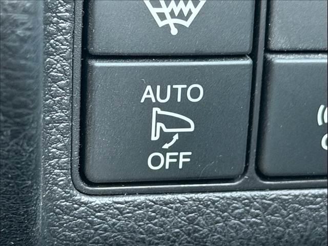 ヴェゼル ハイブリッドＺ・ホンダセンシング　ハーフレザー　レーダークルーズ　純正ナビ　ルーフレール　バックカメラ　シートヒーター　ＵＳＢポート　ＨＤＭＩ　ＥＴＣ　パドルシフト　ステアリングリモコン　Ｂｌｕｅｔｏｏｔｈ　フルセグ　純正１７ＡＷ（76枚目）