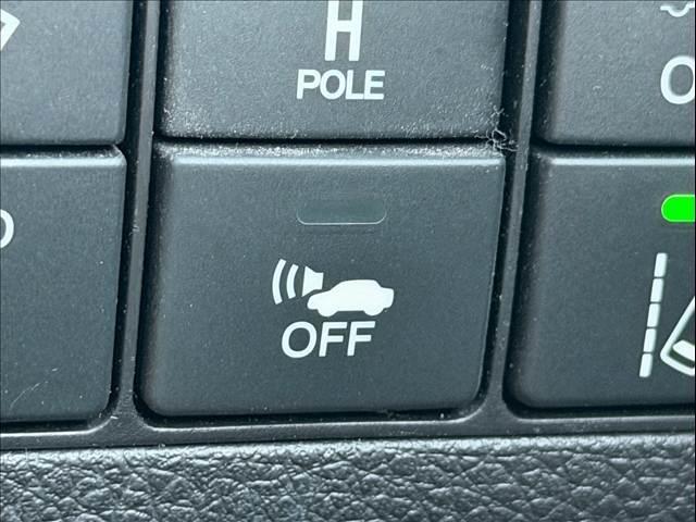 ヴェゼル ハイブリッドＺ・ホンダセンシング　ハーフレザー　レーダークルーズ　純正ナビ　ルーフレール　バックカメラ　シートヒーター　ＵＳＢポート　ＨＤＭＩ　ＥＴＣ　パドルシフト　ステアリングリモコン　Ｂｌｕｅｔｏｏｔｈ　フルセグ　純正１７ＡＷ（77枚目）