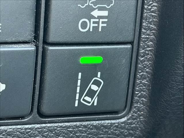 ヴェゼル ハイブリッドＺ・ホンダセンシング　ハーフレザー　レーダークルーズ　純正ナビ　ルーフレール　バックカメラ　シートヒーター　ＵＳＢポート　ＨＤＭＩ　ＥＴＣ　パドルシフト　ステアリングリモコン　Ｂｌｕｅｔｏｏｔｈ　フルセグ　純正１７ＡＷ（78枚目）