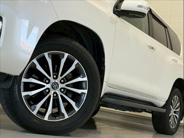 ランドクルーザープラド ＴＸ　Ｌパッケージ　ワンオーナー　黒革　全周囲カメラ　メーカーナビ　レーダークルーズ　シートヒーター／クーラー　コーナーセンサー　センターデフロック　ＬＥＤ　ＥＴＣ　ドライブレコーダー　ＵＳＢポート　純正１９インチＡＷ（11枚目）