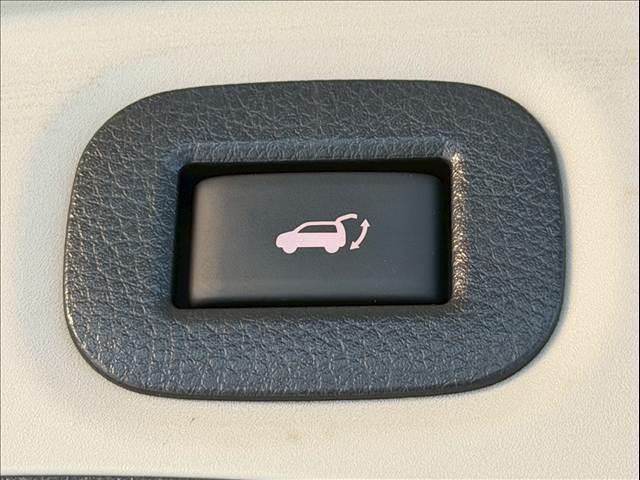 エクストレイル ２０Ｘｉ　プロパイロット　全周囲カメラ　ＬＥＤヘッド　エマージェンシーブレーキ　パワーバックドア　インテリジェントルームミラー　シートヒーター　コーナーセンサー　ＢＳＭ　純正１８インチＡＷ　ドライブレコーダー（6枚目）