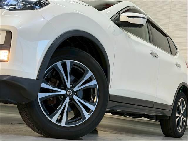 エクストレイル ２０Ｘｉ　プロパイロット　全周囲カメラ　ＬＥＤヘッド　エマージェンシーブレーキ　パワーバックドア　インテリジェントルームミラー　シートヒーター　コーナーセンサー　ＢＳＭ　純正１８インチＡＷ　ドライブレコーダー（11枚目）