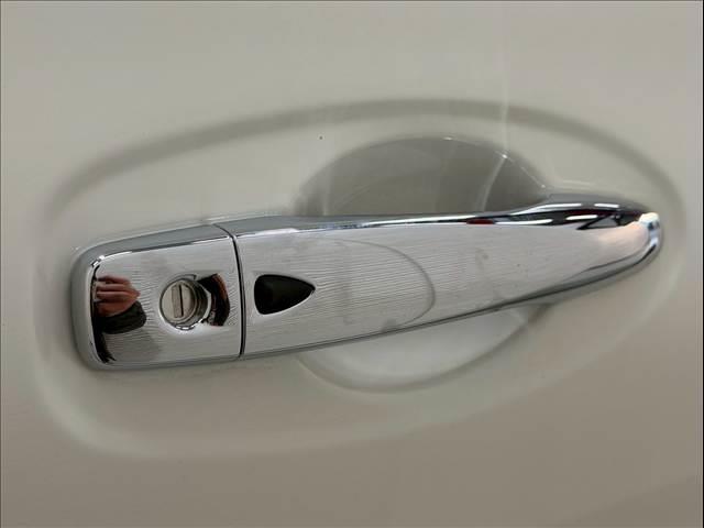 エクストレイル ２０Ｘｉ　プロパイロット　全周囲カメラ　ＬＥＤヘッド　エマージェンシーブレーキ　パワーバックドア　インテリジェントルームミラー　シートヒーター　コーナーセンサー　ＢＳＭ　純正１８インチＡＷ　ドライブレコーダー（23枚目）