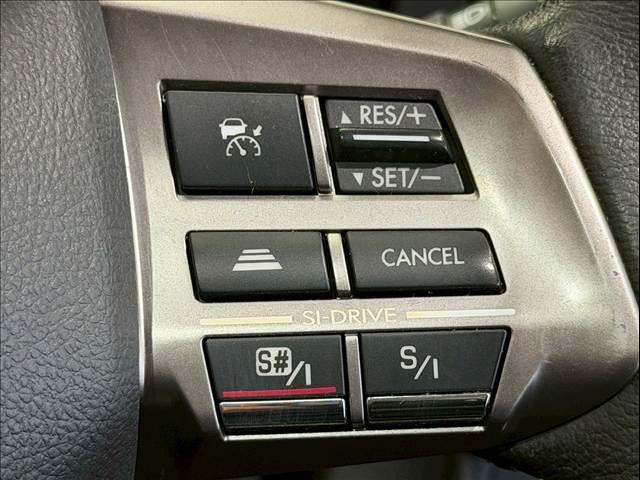 フォレスター 2.0XT アイサイト サンルーフ ハーフレザー シートヒーター レーダークルーズ パワーシート パドルシフト サイバーナビ バックカメラ ETC Bluetooth フルセグ CD/DVD再生 スマートキー 純正18AW(6枚目)