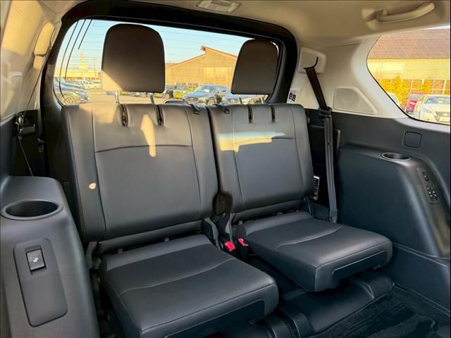 ランドクルーザープラド TX Lパッケージ 黒革 全周囲カメラ 純正19インチAW レーダークルーズ シートヒーター/クーラー メーカーナビ コーナーセンサー LEDヘッド オートハイビーム 衝突軽減 レーンキープ ETC USB スマートキー(9枚目)