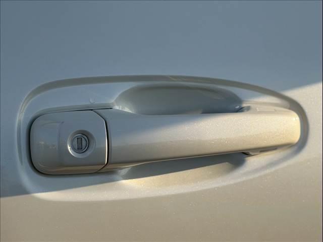 ランドクルーザープラド TX Lパッケージ 黒革 全周囲カメラ 純正19インチAW レーダークルーズ シートヒーター/クーラー メーカーナビ コーナーセンサー LEDヘッド オートハイビーム 衝突軽減 レーンキープ ETC USB スマートキー(24枚目)