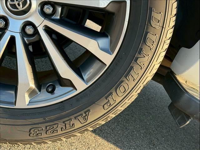 ランドクルーザープラド TX Lパッケージ 黒革 全周囲カメラ 純正19インチAW レーダークルーズ シートヒーター/クーラー メーカーナビ コーナーセンサー LEDヘッド オートハイビーム 衝突軽減 レーンキープ ETC USB スマートキー(28枚目)