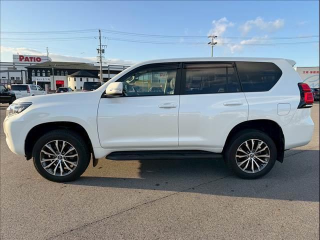 ランドクルーザープラド TX Lパッケージ 黒革 全周囲カメラ 純正19インチAW レーダークルーズ シートヒーター/クーラー メーカーナビ コーナーセンサー LEDヘッド オートハイビーム 衝突軽減 レーンキープ ETC USB スマートキー(37枚目)