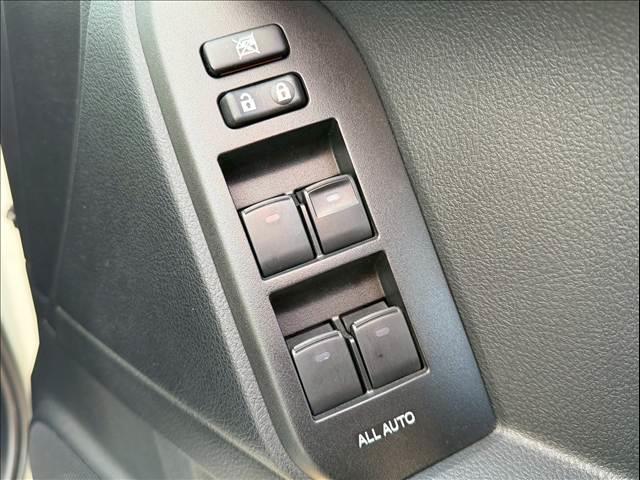 ランドクルーザープラド TX Lパッケージ 黒革 全周囲カメラ 純正19インチAW レーダークルーズ シートヒーター/クーラー メーカーナビ コーナーセンサー LEDヘッド オートハイビーム 衝突軽減 レーンキープ ETC USB スマートキー(41枚目)