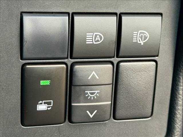 ランドクルーザープラド TX Lパッケージ 黒革 全周囲カメラ 純正19インチAW レーダークルーズ シートヒーター/クーラー メーカーナビ コーナーセンサー LEDヘッド オートハイビーム 衝突軽減 レーンキープ ETC USB スマートキー(46枚目)