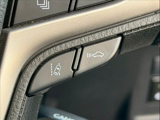 ランドクルーザープラド TX Lパッケージ 黒革 全周囲カメラ 純正19インチAW レーダークルーズ シートヒーター/クーラー メーカーナビ コーナーセンサー LEDヘッド オートハイビーム 衝突軽減 レーンキープ ETC USB スマートキー(50枚目)