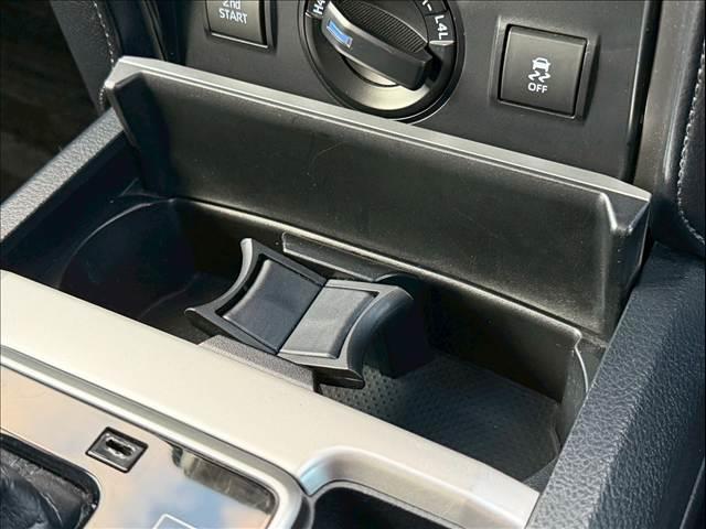 ランドクルーザープラド TX Lパッケージ 黒革 全周囲カメラ 純正19インチAW レーダークルーズ シートヒーター/クーラー メーカーナビ コーナーセンサー LEDヘッド オートハイビーム 衝突軽減 レーンキープ ETC USB スマートキー(71枚目)