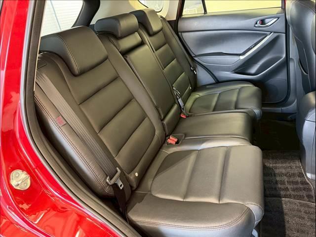 ＣＸ－５ ＸＤ　Ｌパッケージ　黒革　ＢＳＭ　レーダークルーズ　ＬＥＤヘッド　シートヒーター　パワーシート　バックカメラ　サイドカメラ　コーナーセンサー　シートメモリ―　純正ナビ　ＵＳＢポート　ドライブレコーダー　純正１９インチＡＷ（9枚目）