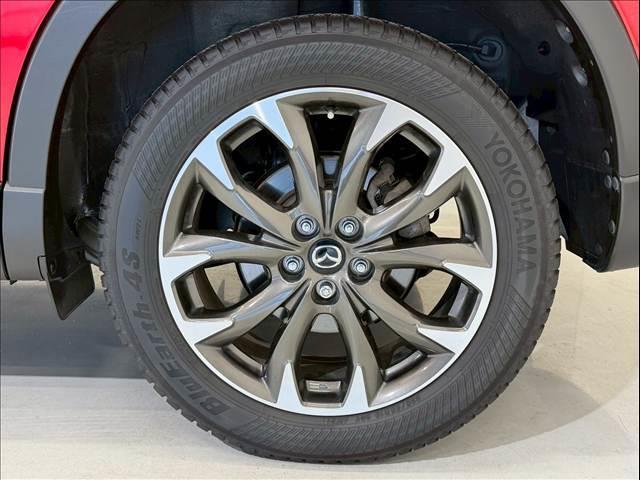ＣＸ－５ ＸＤ　Ｌパッケージ　黒革　ＢＳＭ　レーダークルーズ　ＬＥＤヘッド　シートヒーター　パワーシート　バックカメラ　サイドカメラ　コーナーセンサー　シートメモリ―　純正ナビ　ＵＳＢポート　ドライブレコーダー　純正１９インチＡＷ（25枚目）