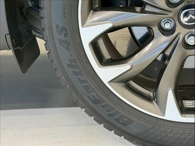 ＣＸ－５ ＸＤ　Ｌパッケージ　黒革　ＢＳＭ　レーダークルーズ　ＬＥＤヘッド　シートヒーター　パワーシート　バックカメラ　サイドカメラ　コーナーセンサー　シートメモリ―　純正ナビ　ＵＳＢポート　ドライブレコーダー　純正１９インチＡＷ（27枚目）